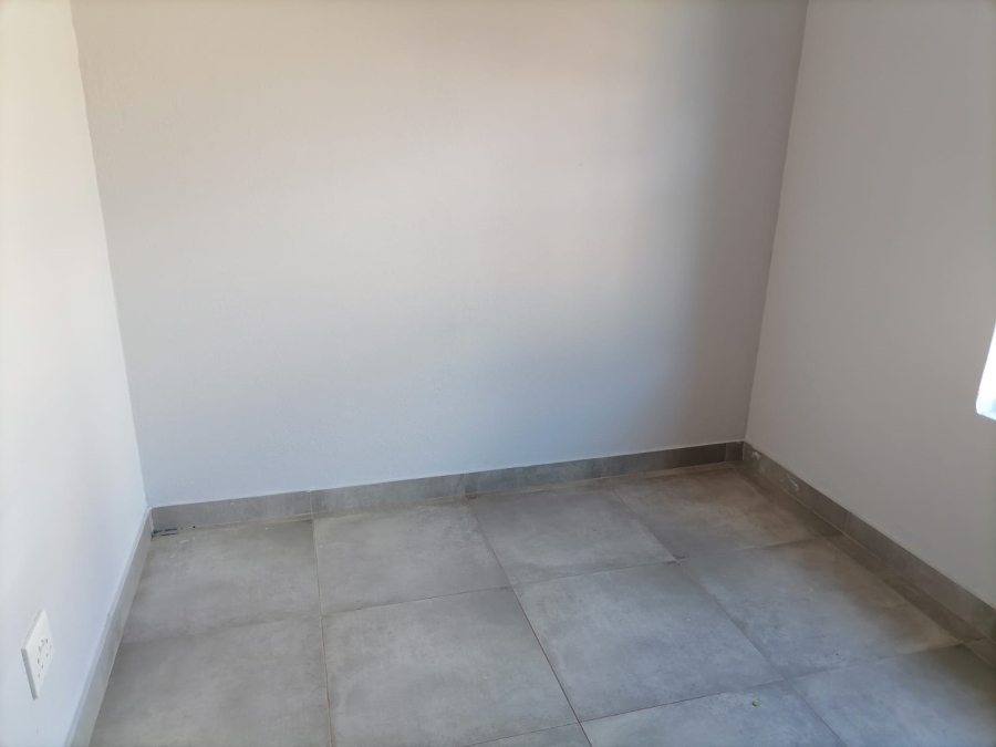 To Let 3 Bedroom Property for Rent in Waterval East North West